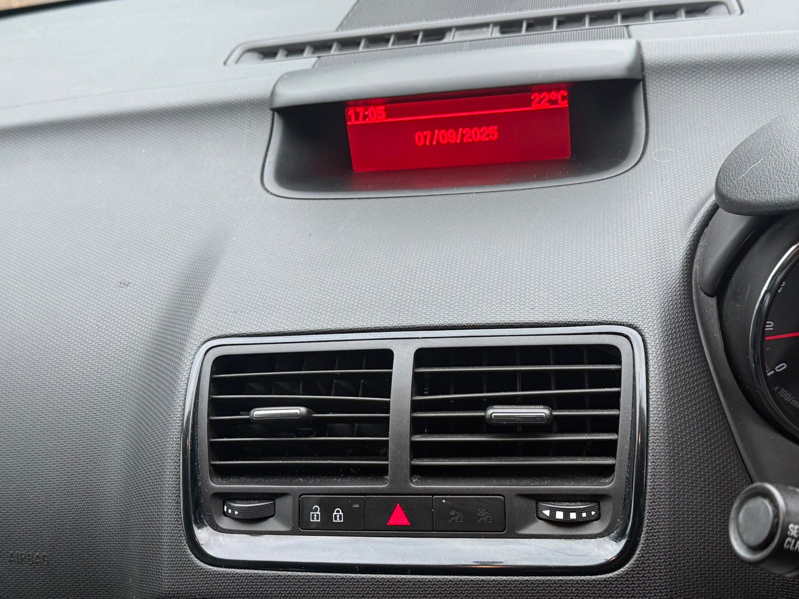 
								Vauxhall Meriva 1.4 16V S Euro 5 5dr full									