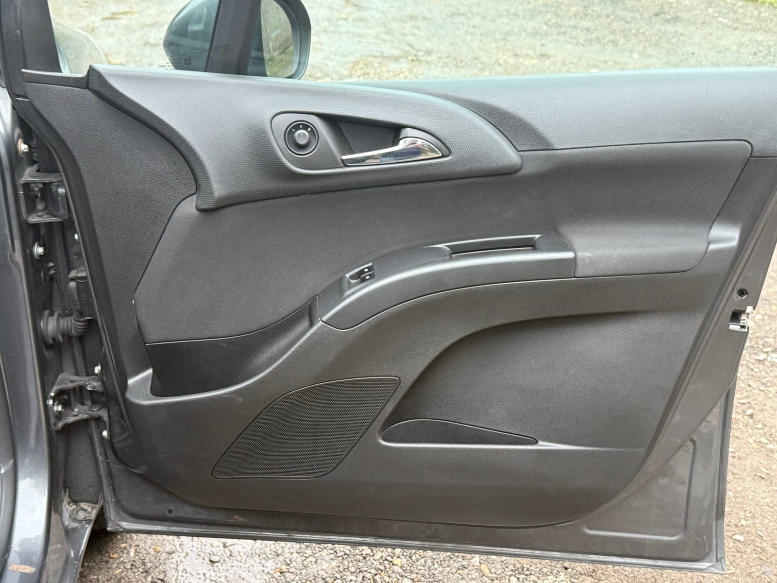 
								Vauxhall Meriva 1.4 16V S Euro 5 5dr full									