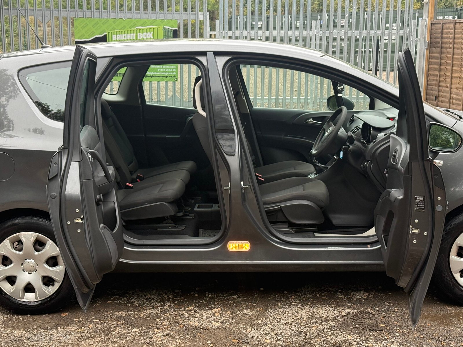 
								Vauxhall Meriva 1.4 16V S Euro 5 5dr full									