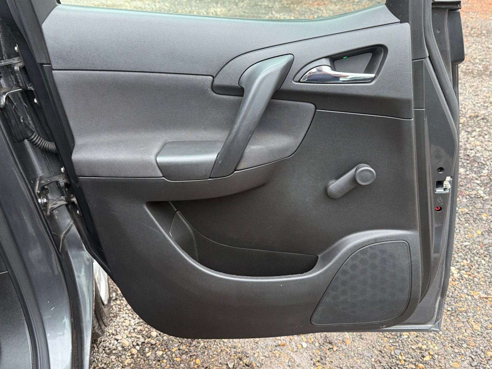 
								Vauxhall Meriva 1.4 16V S Euro 5 5dr full									