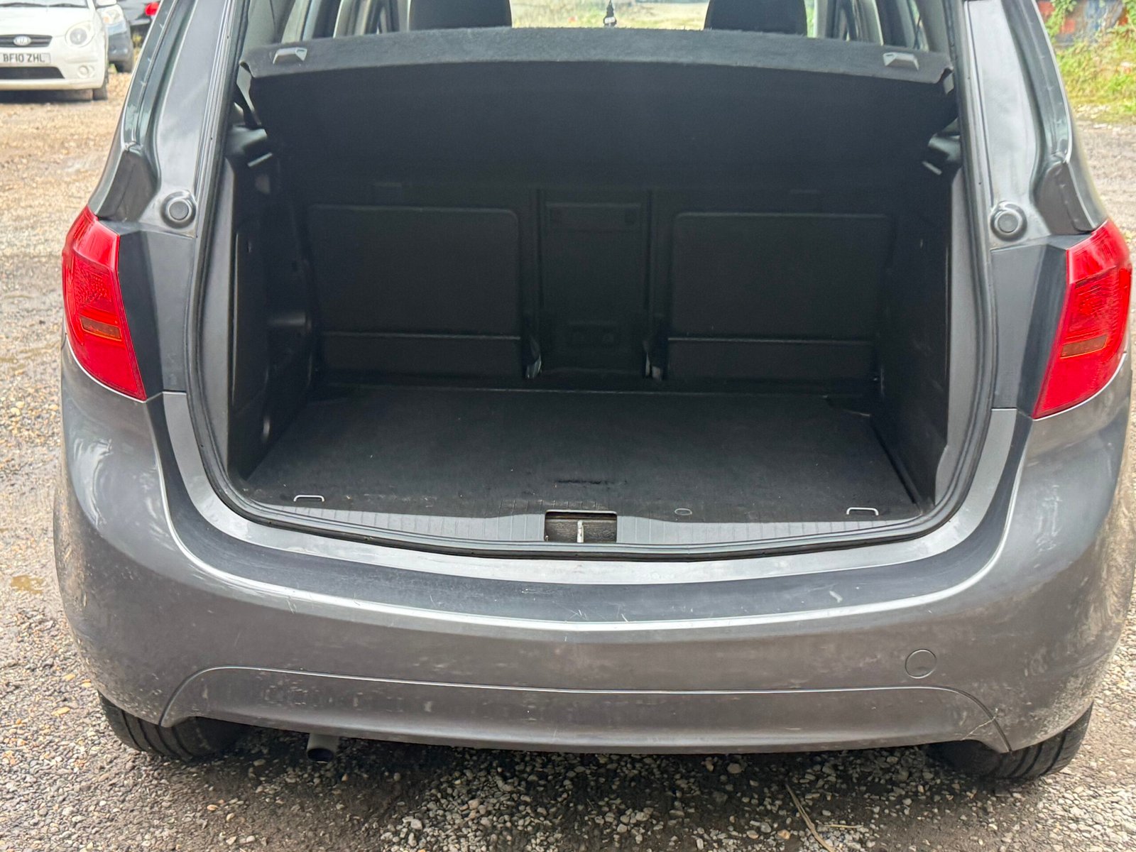 
								Vauxhall Meriva 1.4 16V S Euro 5 5dr full									