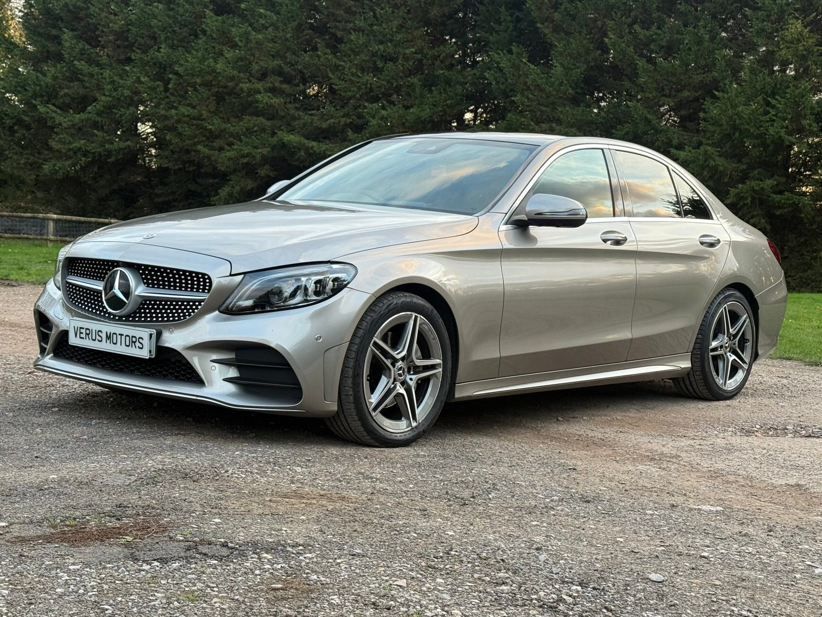 MERCEDES-BENZ C CLASS C220d AMG Line Premium Plus 4dr 9G-Tronic