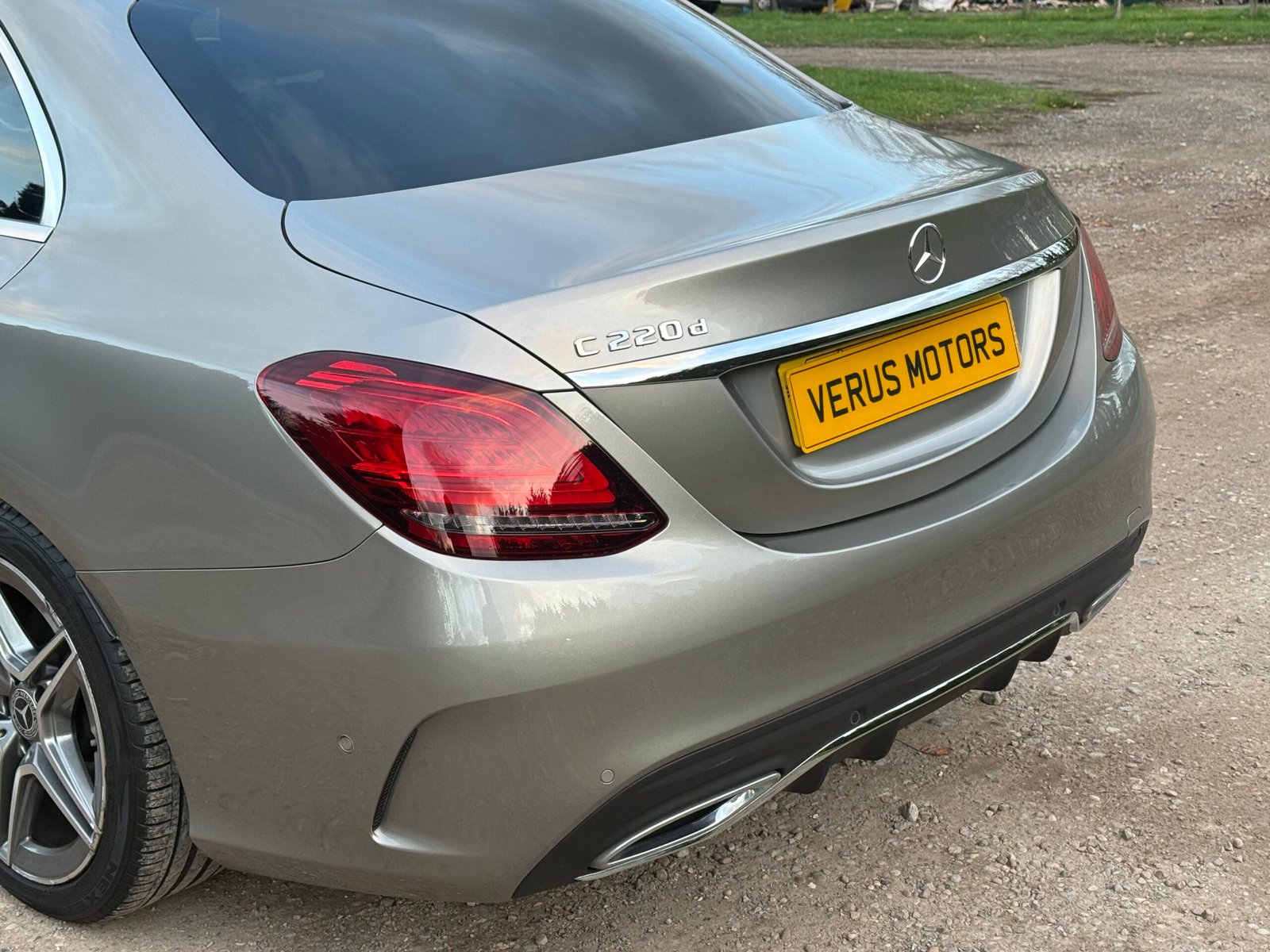 MERCEDES-BENZ C CLASS C220d AMG Line Premium Plus 4dr 9G-Tronic