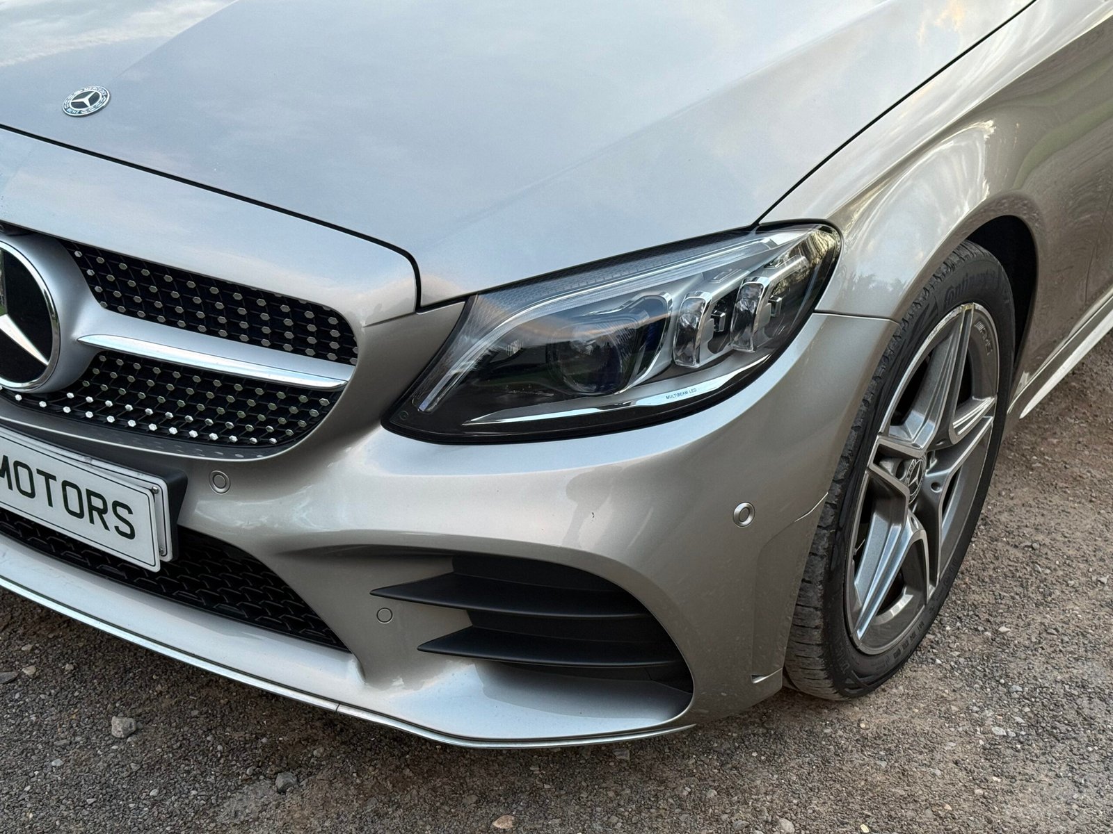 
								MERCEDES-BENZ C CLASS C220d AMG Line Premium Plus 4dr 9G-Tronic full									