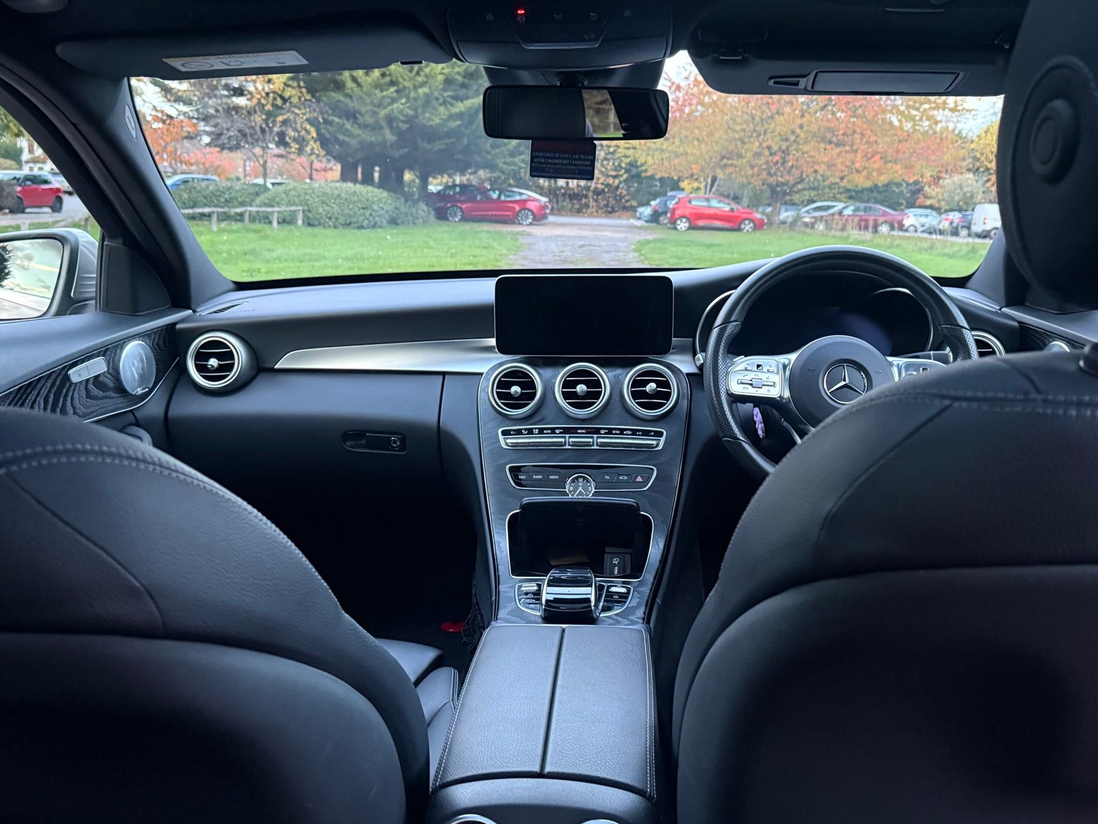 
								MERCEDES-BENZ C CLASS C220d AMG Line Premium Plus 4dr 9G-Tronic full									