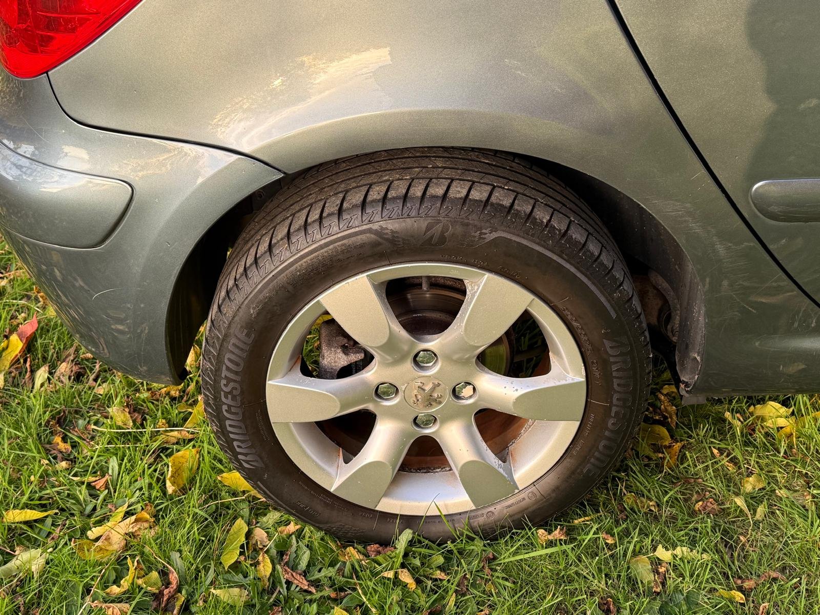 
								PEUGEOT 307 1.6 HDi 90 S 5dr full									