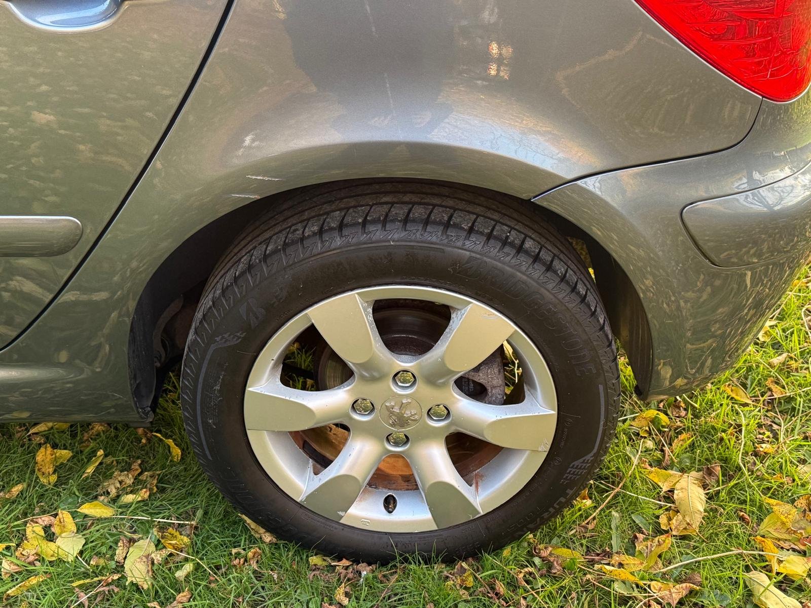 
								PEUGEOT 307 1.6 HDi 90 S 5dr full									