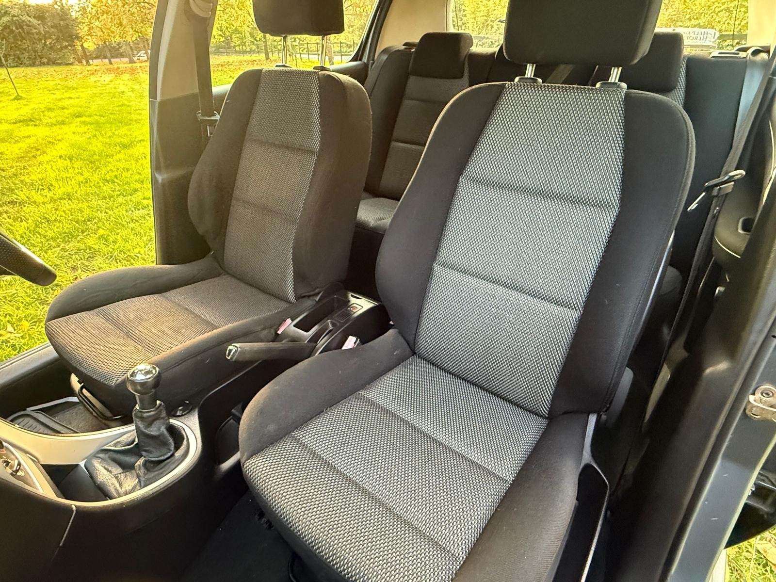 
								PEUGEOT 307 1.6 HDi 90 S 5dr full									