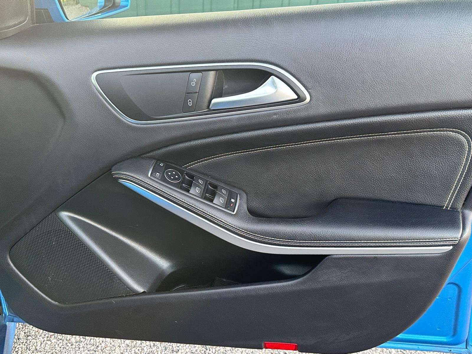 
								Mercedes-Benz A Class 1.6 A180 SE 7G-DCT Euro 6 (s/s) 5dr full									