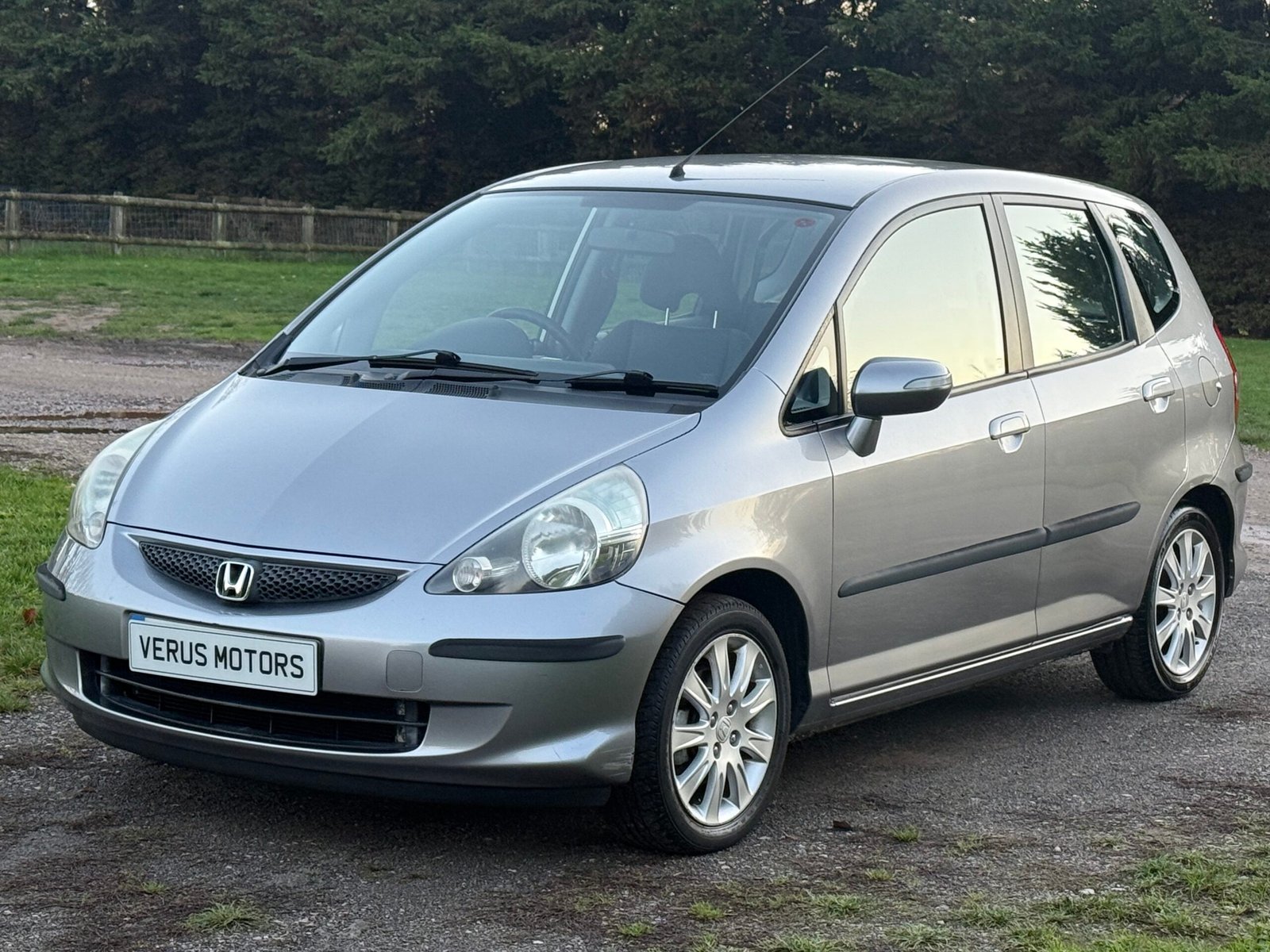 Honda Jazz 1.4 i-DSI SE 5dr 2007 (56)  68,499 miles Petrol Manual Silver 3 owners Car ULEZ