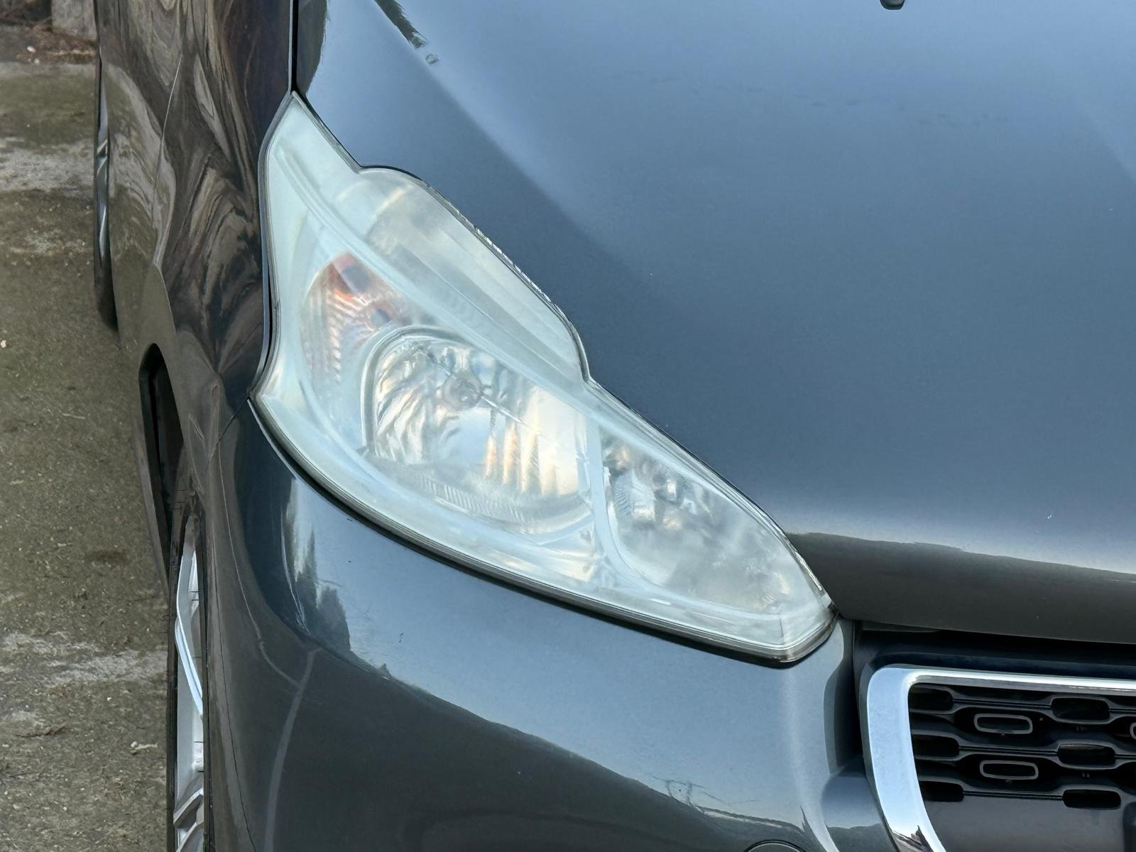 
								PEUGEOT	208	1.4 HDi Active 5dr 103,000 Miles full									