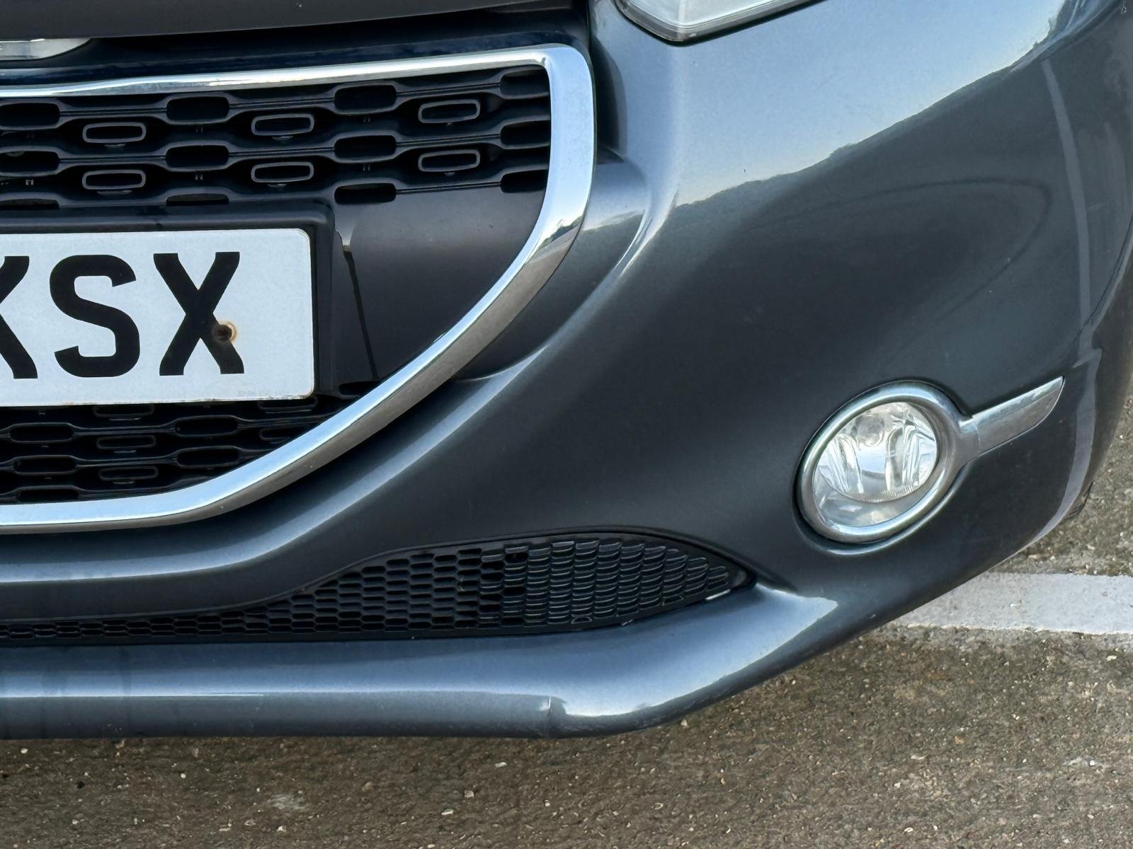 
								PEUGEOT	208	1.4 HDi Active 5dr 103,000 Miles full									