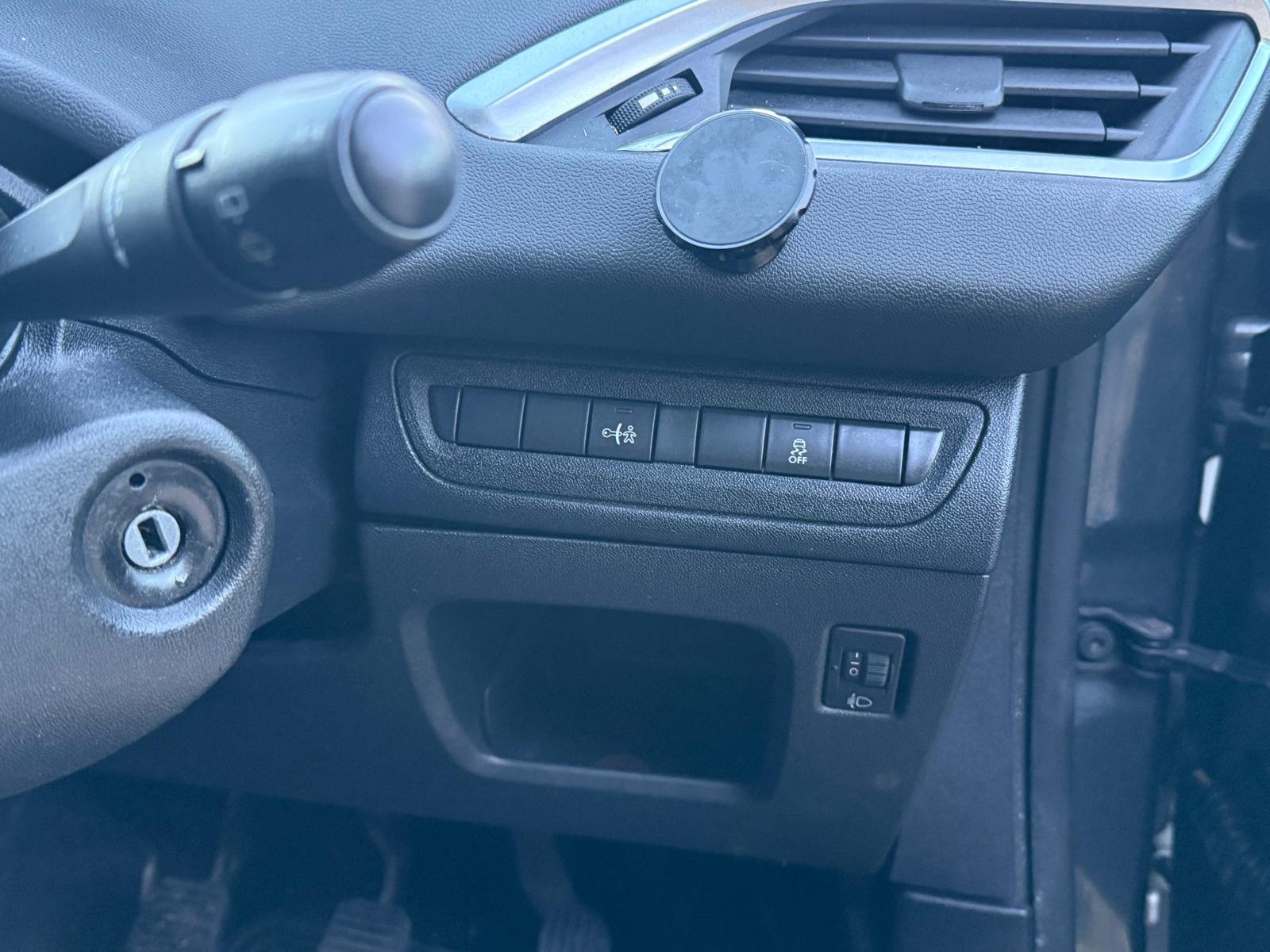 
								PEUGEOT	208	1.4 HDi Active 5dr 103,000 Miles full									