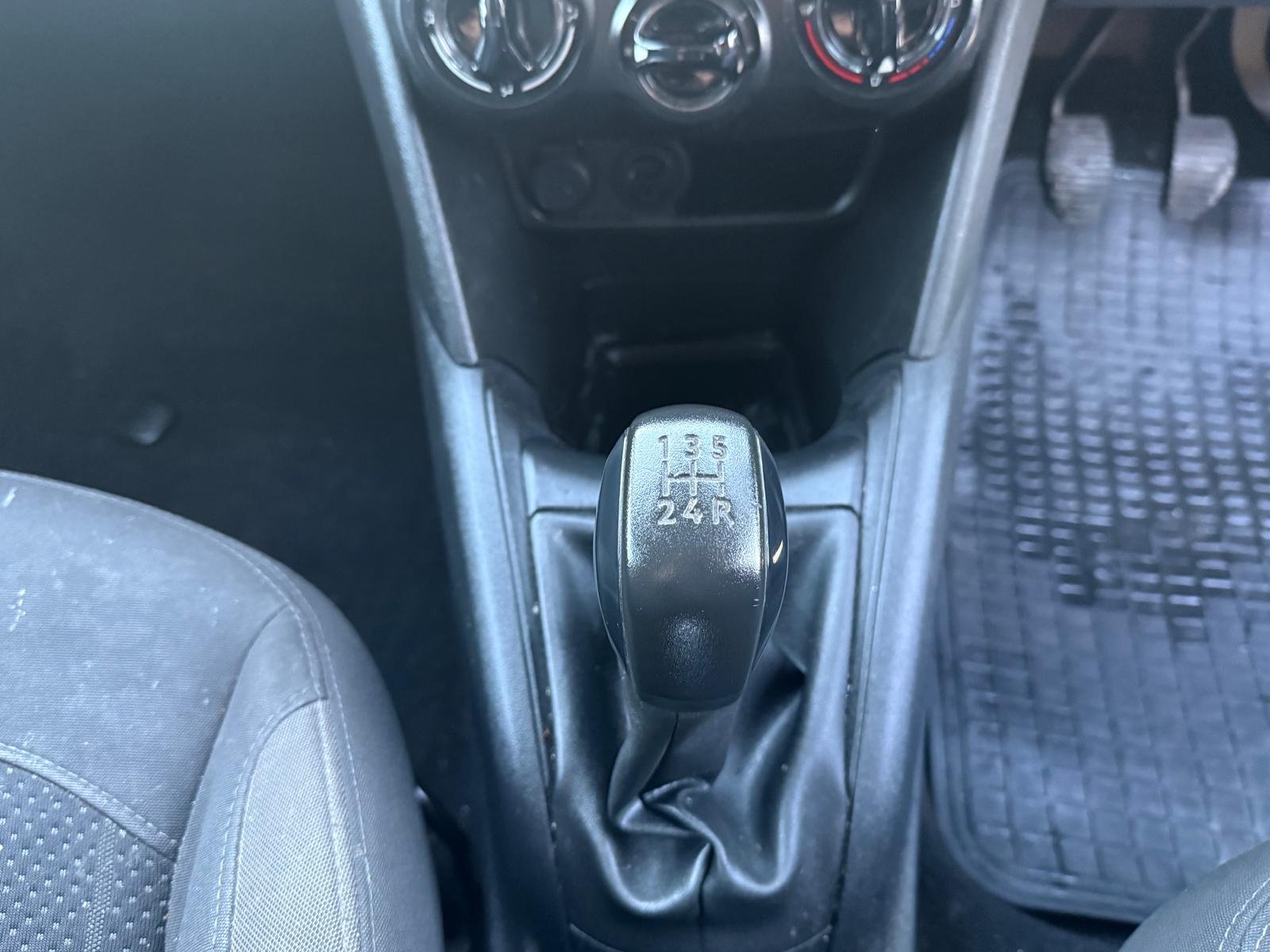 
								PEUGEOT	208	1.4 HDi Active 5dr 103,000 Miles full									