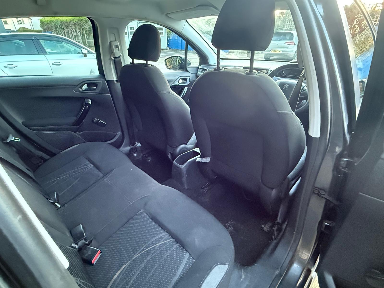 
								PEUGEOT	208	1.4 HDi Active 5dr 103,000 Miles full									