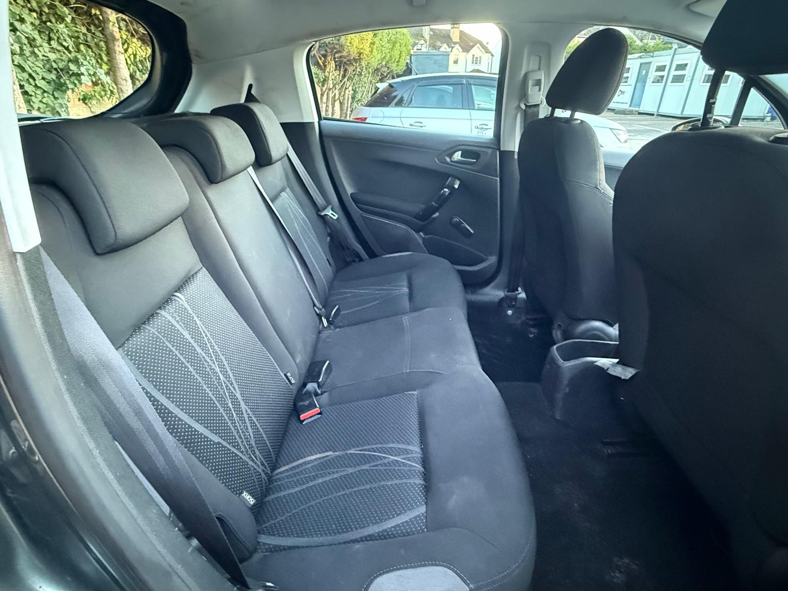 
								PEUGEOT	208	1.4 HDi Active 5dr 103,000 Miles full									